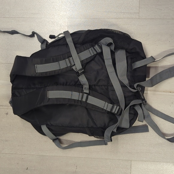 Puma Backpack - Picture 10 of 10